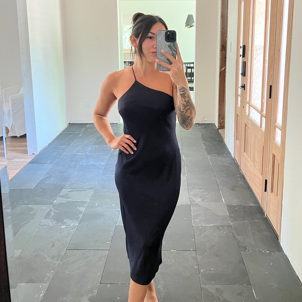 Express single strap off the shoulder navy silk midi dress